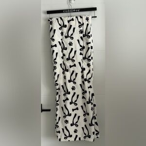 ✨NWT✨ Pet Throw Blanket (50in X 70in) Featuring 🎀 Bows & 🐾 Paw Prints